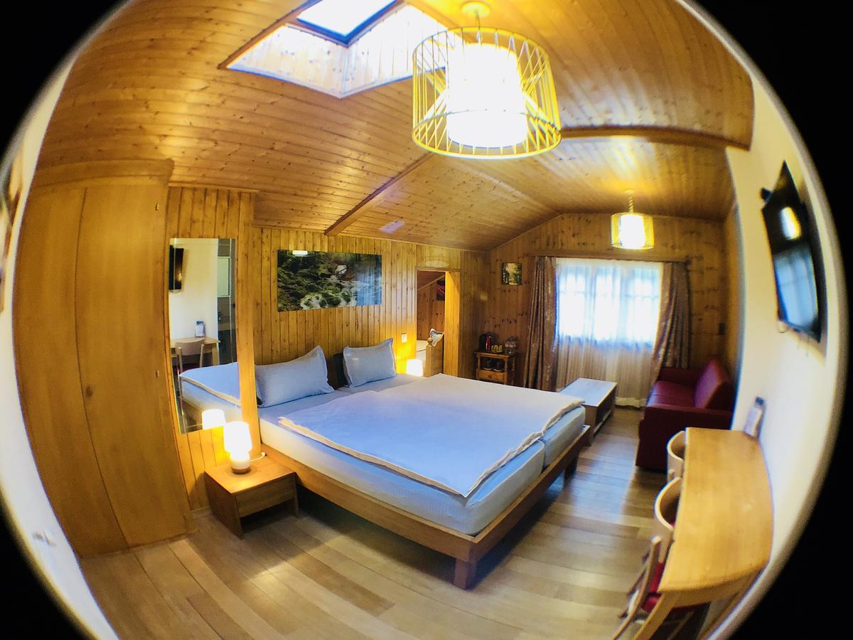 Qi-Lin Hotel Restaurant Ayer المظهر الخارجي الصورة