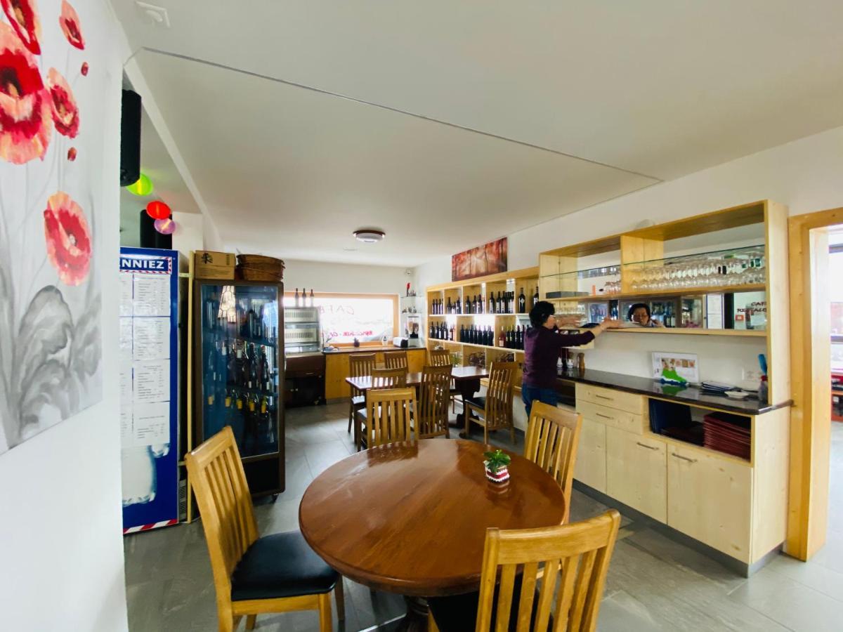 Qi-Lin Hotel Restaurant Ayer المظهر الخارجي الصورة