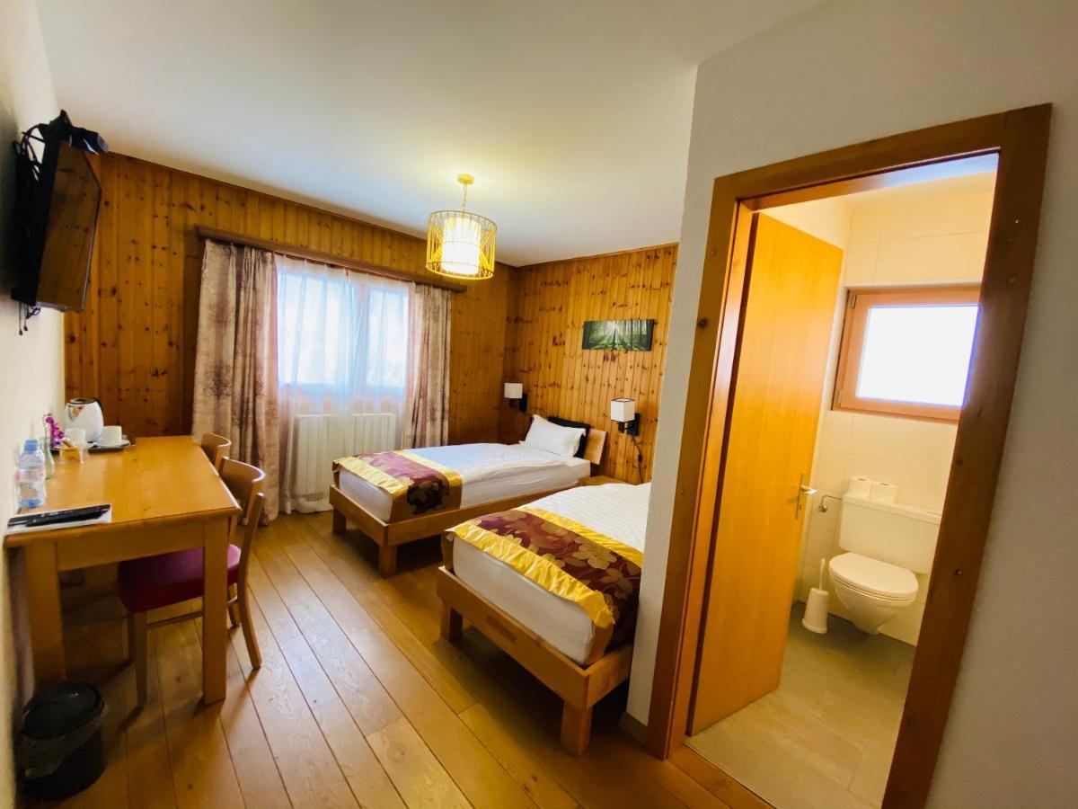 Qi-Lin Hotel Restaurant Ayer المظهر الخارجي الصورة
