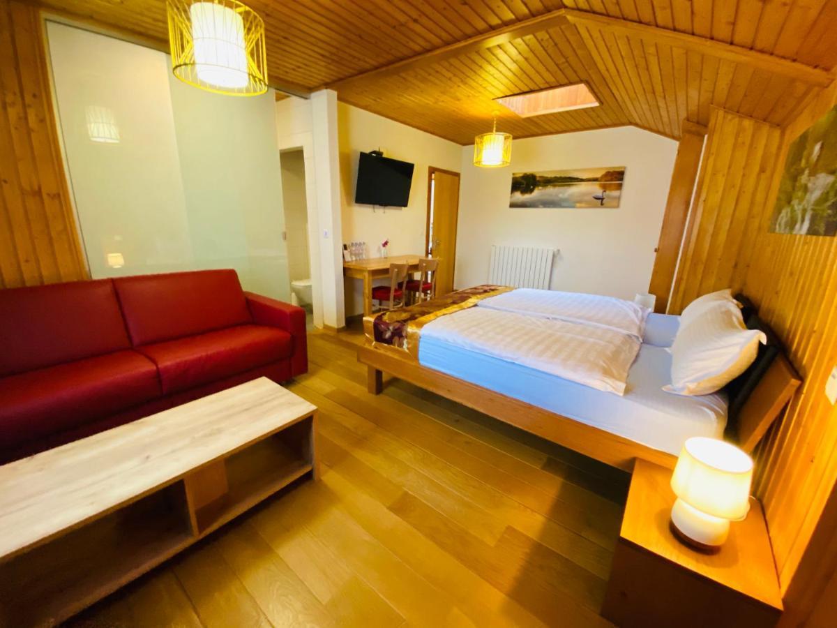 Qi-Lin Hotel Restaurant Ayer المظهر الخارجي الصورة